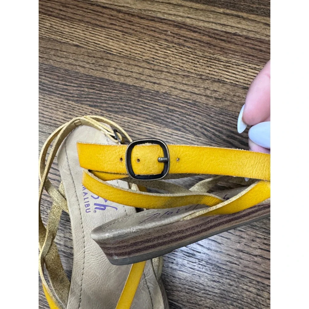 Blowfish Malibu Womens Yellow Strappy Thong Sandals Buckle Ankle Strap 9.5
